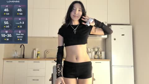 thanos_world1321002 online show from January 23, 2025, 10:33 pm