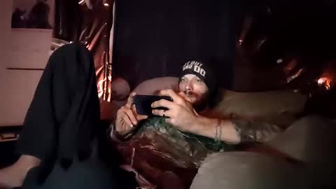 Snapshot of thatguy_2392 chatting on December 13, 2024, 6:31 am thatcouple online show from December 13, 2024, 6:31 am