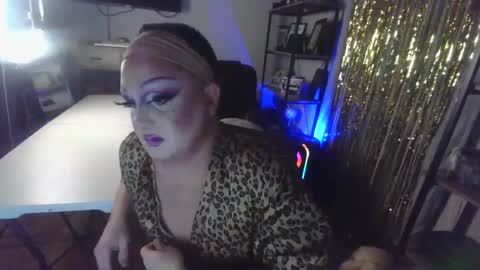 thatoneboyfromb4 online show from February 7, 2025, 10:19 am