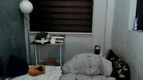 thatslut_deia online show from January 5, 2026, 5:27 pm