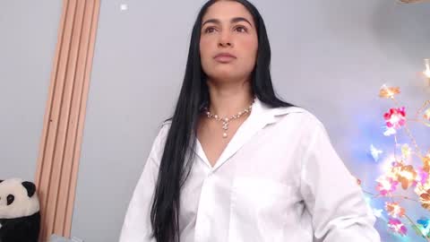 THAYSSA ROSS online show from April 2, 2026, 2:58 pm