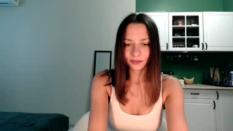 Mia 3 online show from June 10, 2026, 5:34 pm