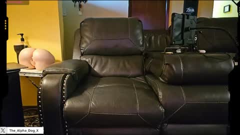 Snapshot of the_alpha_dog_xxx chatting on May 2, 2026, 9:31 pm the_alpha_dog_xxx online show from May 2, 2026, 9:31 pm