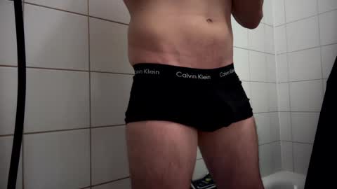 the_delicious_19 online show from January 31, 2025, 7:51 pm