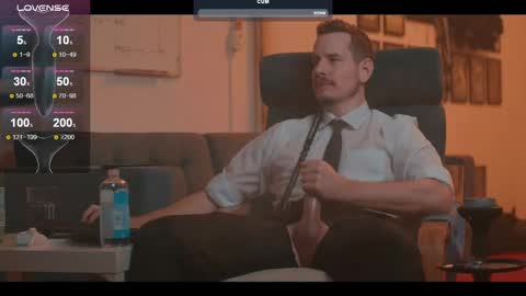 Snapshot of the_dilf chatting on February 10, 2025, 3:53 pm The DILF -  online show from February 10, 2025, 3:53 pm