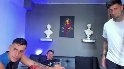 SCOTT  THEO  KAMERON  GENDERSON online show from December 13, 2025, 8:04 pm