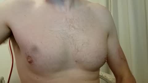 Snapshot of the_hard_baguette chatting on March 4, 2026, 12:27 am La Baguette dure online show from March 4, 2026, 12:27 am