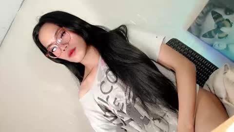 the_horny_bella online show from February 19, 2026, 4:47 pm