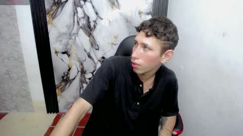 the_latin_boy02 online show from December 17, 2025, 3:23 am