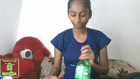 Snapshot of the_right_girl chatting on December 25, 2024, 6:20 am Suzan Sexy online show from December 25, 2024, 6:20 am
