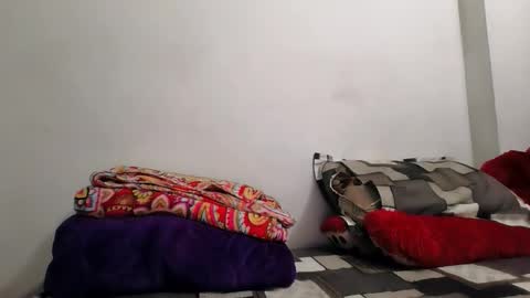 Snapshot of the_right_girl chatting on September 15, 2025, 6:24 am Suzan Sexy online show from September 15, 2025, 6:24 am