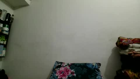 Snapshot of the_right_girl chatting on October 19, 2025, 4:51 pm Suzan Sexy online show from October 19, 2025, 4:51 pm