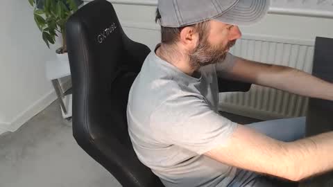 the_sensual_masturwait online show from October 20, 2025, 6:25 am