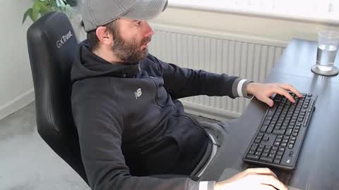 the_sensual_masturwait online show from November 26, 2025, 8:15 am