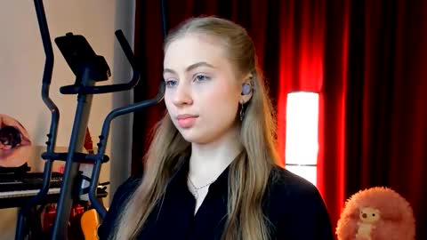 Snapshot of the_steel_magnolia_ chatting on October 1, 2025, 1:22 am Ally STREAMING ON TWITCH NOW Check my Twitter for updates online show from October 1, 2025, 1:22 am