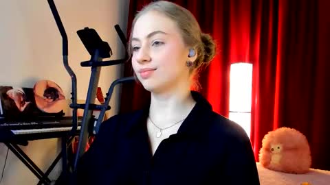 Snapshot of the_steel_magnolia_ chatting on October 15, 2025, 3:56 pm Ally STREAMING ON TWITCH NOW Check my Twitter for updates online show from October 15, 2025, 3:56 pm
