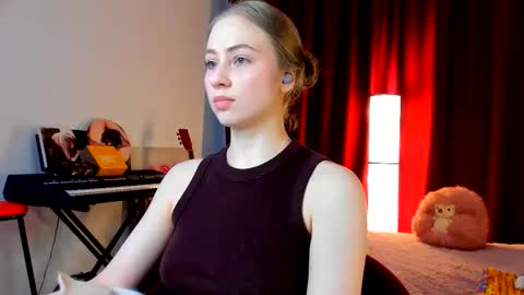 Ally    STREAMING ON TWITCH NOW Check my Twitter for updates online show from November 13, 2025, 9:52 am