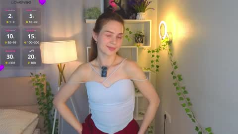 My name is Cynthia and Im very happy to see you in my sweet room  online show from June 2, 2026, 3:08 am