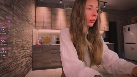 Snapshot of thearte1 chatting on September 8, 2025, 5:45 pm J online show from September 8, 2025, 5:45 pm