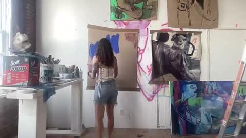 Snapshot of theartisttype chatting on April 13, 2026, 10:26 pm Arabella online show from April 13, 2026, 10:26 pm