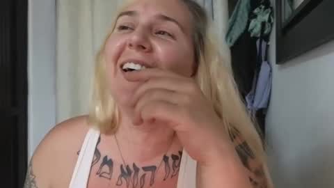 theauroramae -  online show from March 19, 2026, 6:17 am