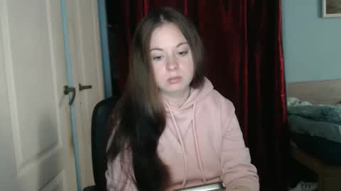 raissa online show from November 1, 2025, 12:07 pm