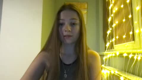 Snapshot of thecrystal chatting on January 21, 2025, 3:43 pm Crystal online show from January 21, 2025, 3:43 pm