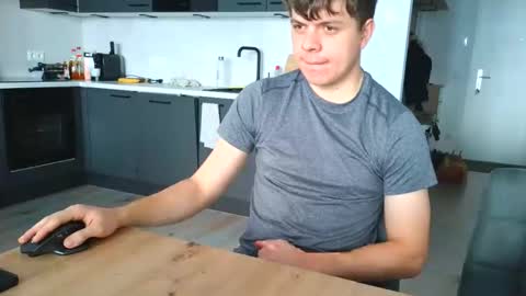 thecuteguy144949 online show from November 9, 2025, 11:19 am