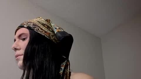 thedolllee25 online show from February 19, 2026, 10:44 am