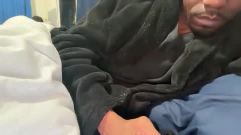 Snapshot of theeshooterr chatting on December 3, 2024, 6:04 am theeshooterr online show from December 3, 2024, 6:04 am