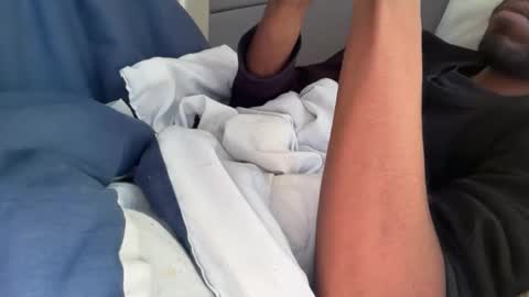 Snapshot of theeshooterr chatting on December 4, 2024, 2:15 pm theeshooterr online show from December 4, 2024, 2:15 pm