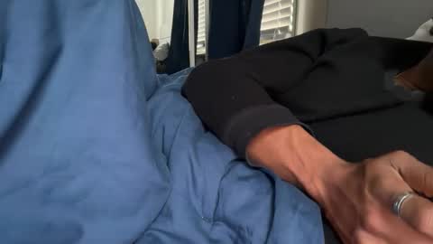 Snapshot of theeshooterr chatting on December 20, 2024, 1:43 pm theeshooterr online show from December 20, 2024, 1:43 pm