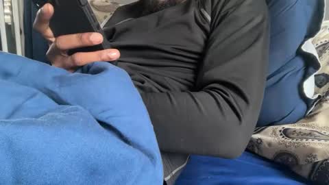 Snapshot of theeshooterr chatting on January 21, 2025, 5:20 pm theeshooterr online show from January 21, 2025, 5:20 pm