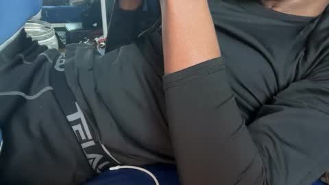 Snapshot of theeshooterr chatting on February 10, 2025, 9:04 pm theeshooterr online show from February 10, 2025, 9:04 pm