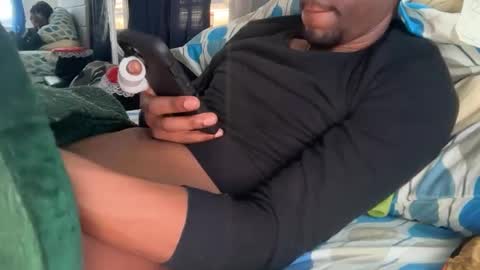 Snapshot of theeshooterr chatting on February 28, 2025, 4:31 pm theeshooterr online show from February 28, 2025, 4:31 pm