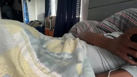 Snapshot of theeshooterr chatting on October 15, 2025, 3:23 pm theeshooterr online show from October 15, 2025, 3:23 pm