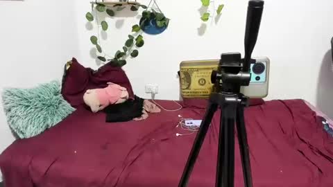 Ariamapola88 online show from March 4, 2025, 6:15 am