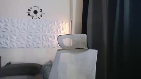 Snapshot of thefriskyasian chatting on December 16, 2024, 12:38 pm Jaycee online show from December 16, 2024, 12:38 pm