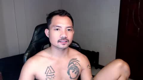 Snapshot of thefriskyasian chatting on January 7, 2025, 9:57 pm Jaycee online show from January 7, 2025, 9:57 pm