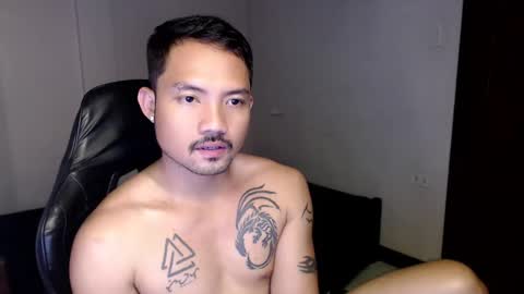 Snapshot of thefriskyasian chatting on January 8, 2025, 9:23 pm Jaycee online show from January 8, 2025, 9:23 pm