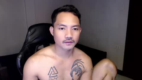 Snapshot of thefriskyasian chatting on January 9, 2025, 11:02 pm Jaycee online show from January 9, 2025, 11:02 pm