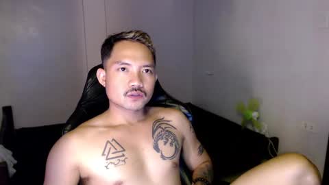 Snapshot of thefriskyasian chatting on February 4, 2025, 9:20 pm Jaycee online show from February 4, 2025, 9:20 pm
