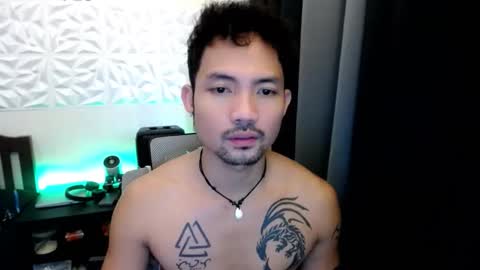 Snapshot of thefriskyasian chatting on October 4, 2025, 1:47 am Jaycee online show from October 4, 2025, 1:47 am