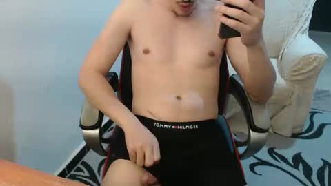 Snapshot of thegeezer30 chatting on June 7, 2026, 11:19 pm Geezer online show from June 7, 2026, 11:19 pm