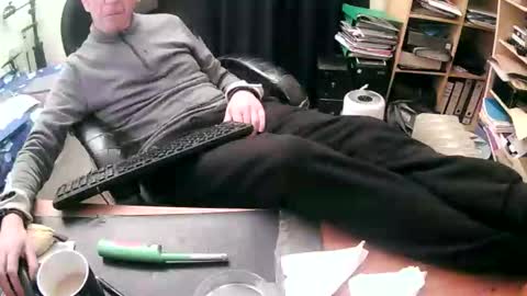 paul online show from November 30, 2025, 4:22 pm