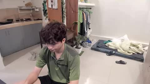 Green online show from November 14, 2025, 5:55 pm