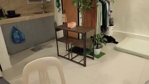 Green online show from November 30, 2025, 5:28 pm