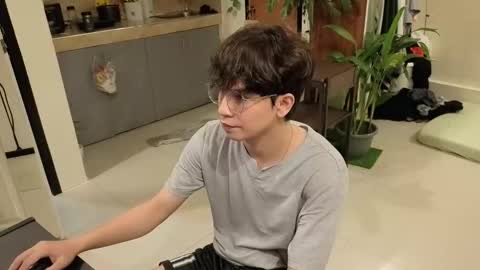 Green online show from December 5, 2025, 3:09 pm