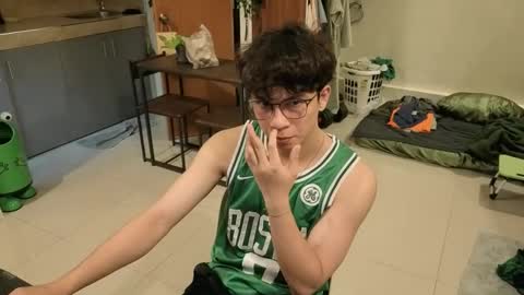 Green online show from April 6, 2026, 8:37 am