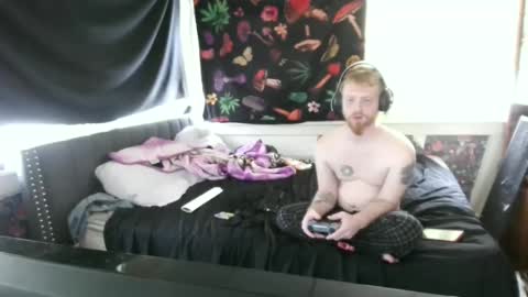 Snapshot of thehotfoxdd chatting on September 30, 2025, 6:46 pm fuzzyfox online show from September 30, 2025, 6:46 pm